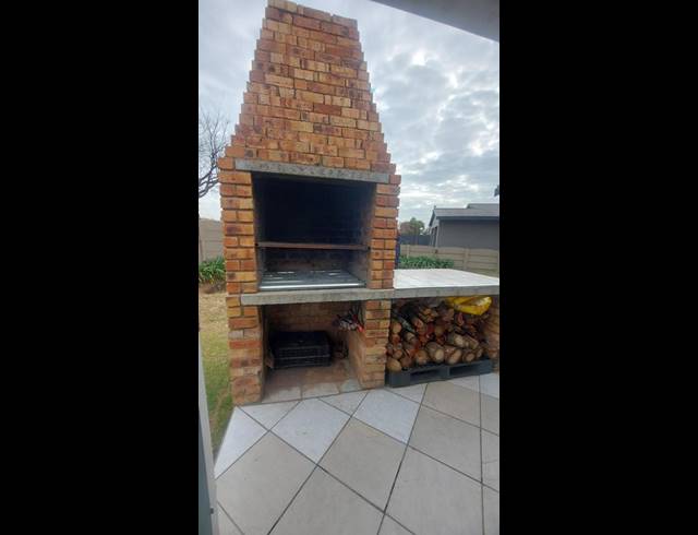 3 BEDROOM HOUSE FOR SALE IN VAN DYK PARK